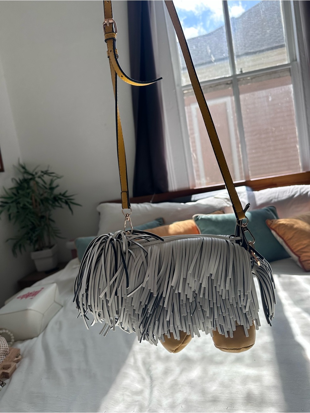 Fringed Crossbody Shoulder Bag in Light Gray and Tan